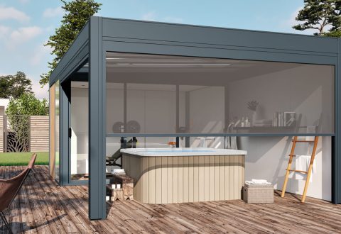 Aménager un abri pour spa dans le pool house