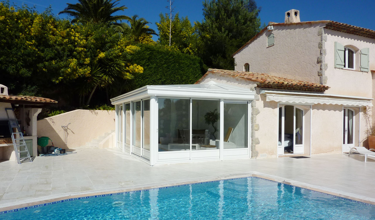 Véranda pool house style ancien à Cannes (06)