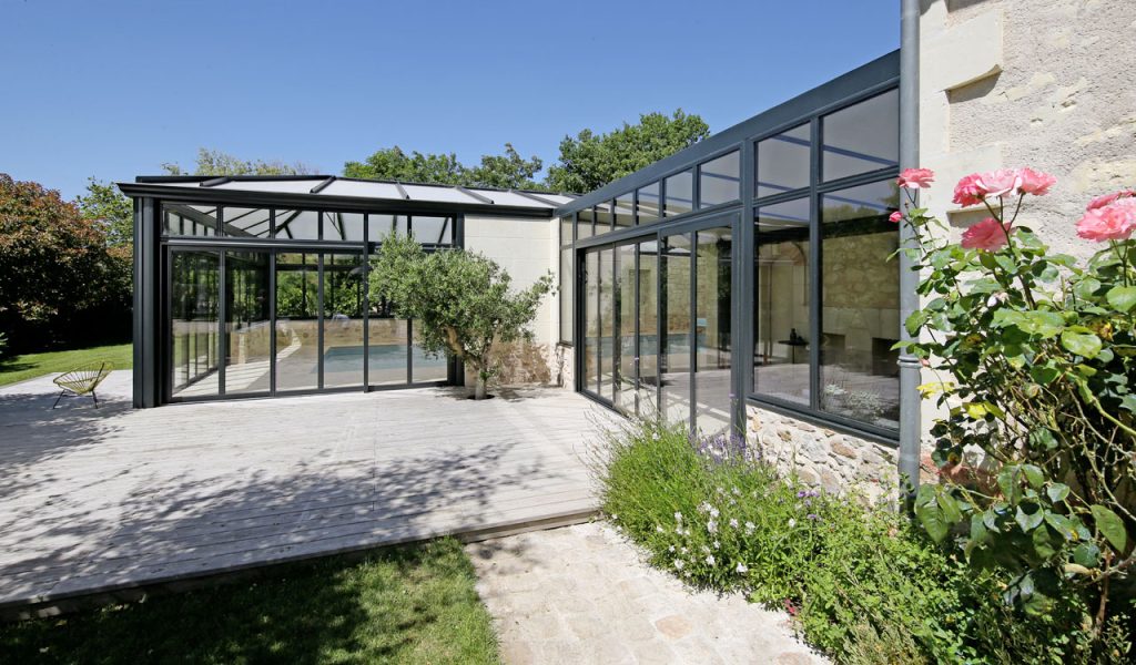 Maison en pierre avec extension moderne Beaufort-en-Vallée (49)