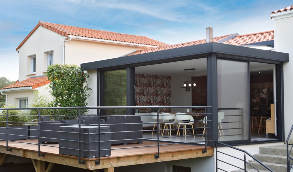 La véranda moderne en aluminium Rénoval