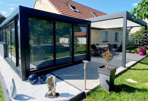 Véranda pièce complémentaire moderne à Perrigny-sur-l'Ognon (21)