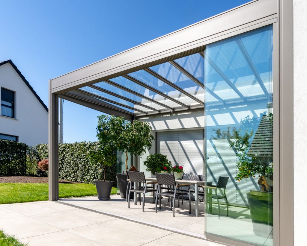 Pergola en aluminium style design à toiture plate - Rénoval vérandas pergolas