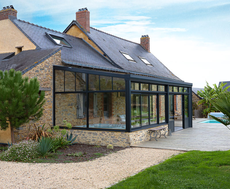 Apportez du cachet à votre maison avec la véranda atelier Rénoval