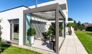 Rénoval pergola design jardin d'hiver en aluminium